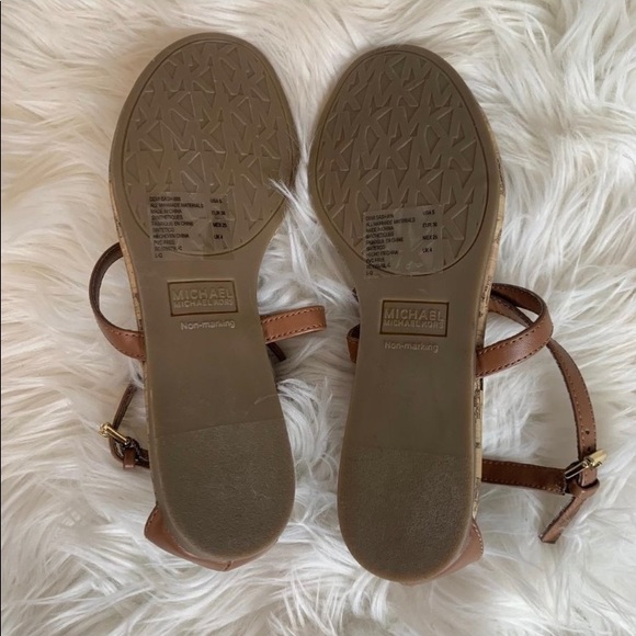 NWT. Michael Kors Demi Sash Sandals. Bow Tie and Lock Accent. - Picture 2 of 6